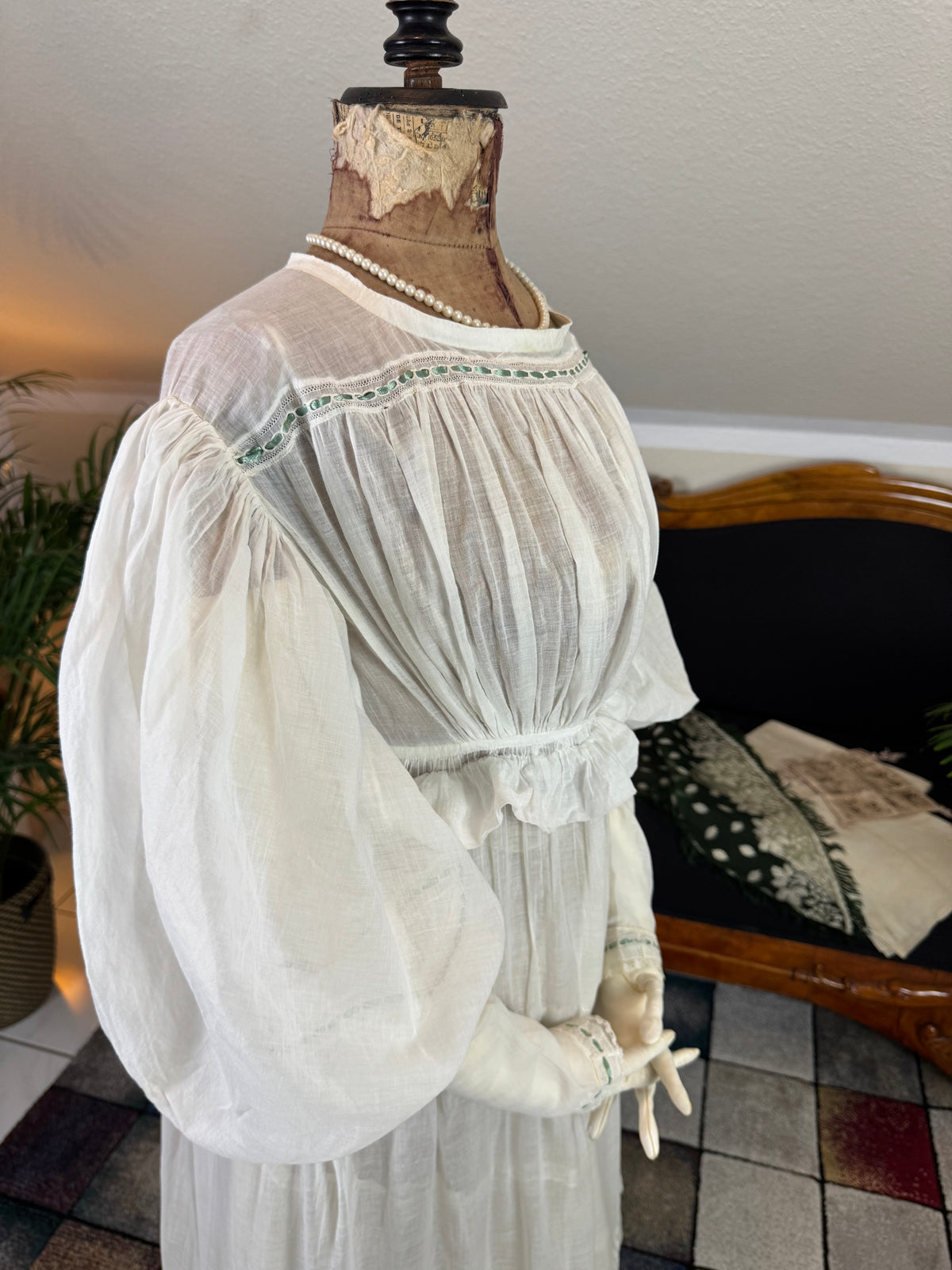 A Lady’s Legacy: Regency-to-Romantic Garments of Mary Newhall, England, ca. 1828