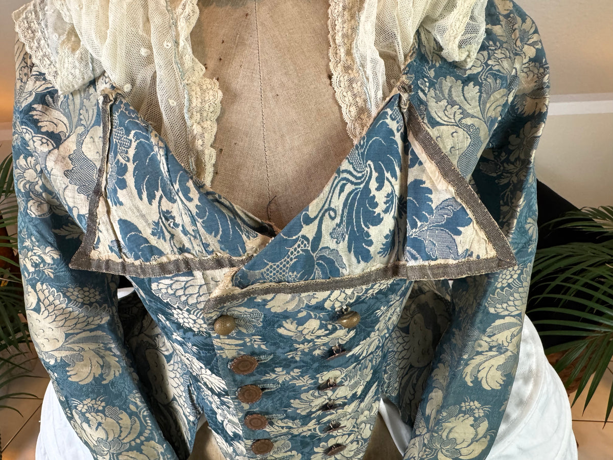 Rococo Caraco 1750 – Blue‑White Floral Silk, Riding‑Style Jacket