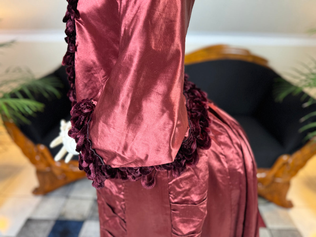 Ensemble de visite victorien antique, vers 1883