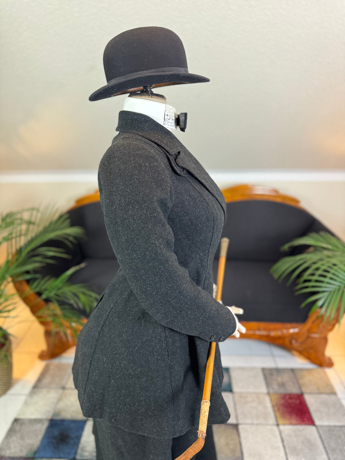 LEGG & MILLARD Antique Riding Ensemble, England, ca. 1904