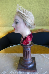 Red Velvet Collar, ca. 1895