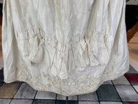Robe rococo ivoire à la Française et jupon, ca. 1765