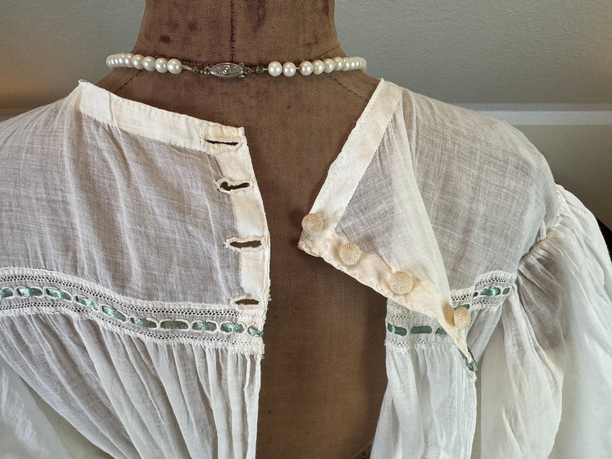 A Lady’s Legacy: Regency-to-Romantic Garments of Mary Newhall, England, ca. 1828