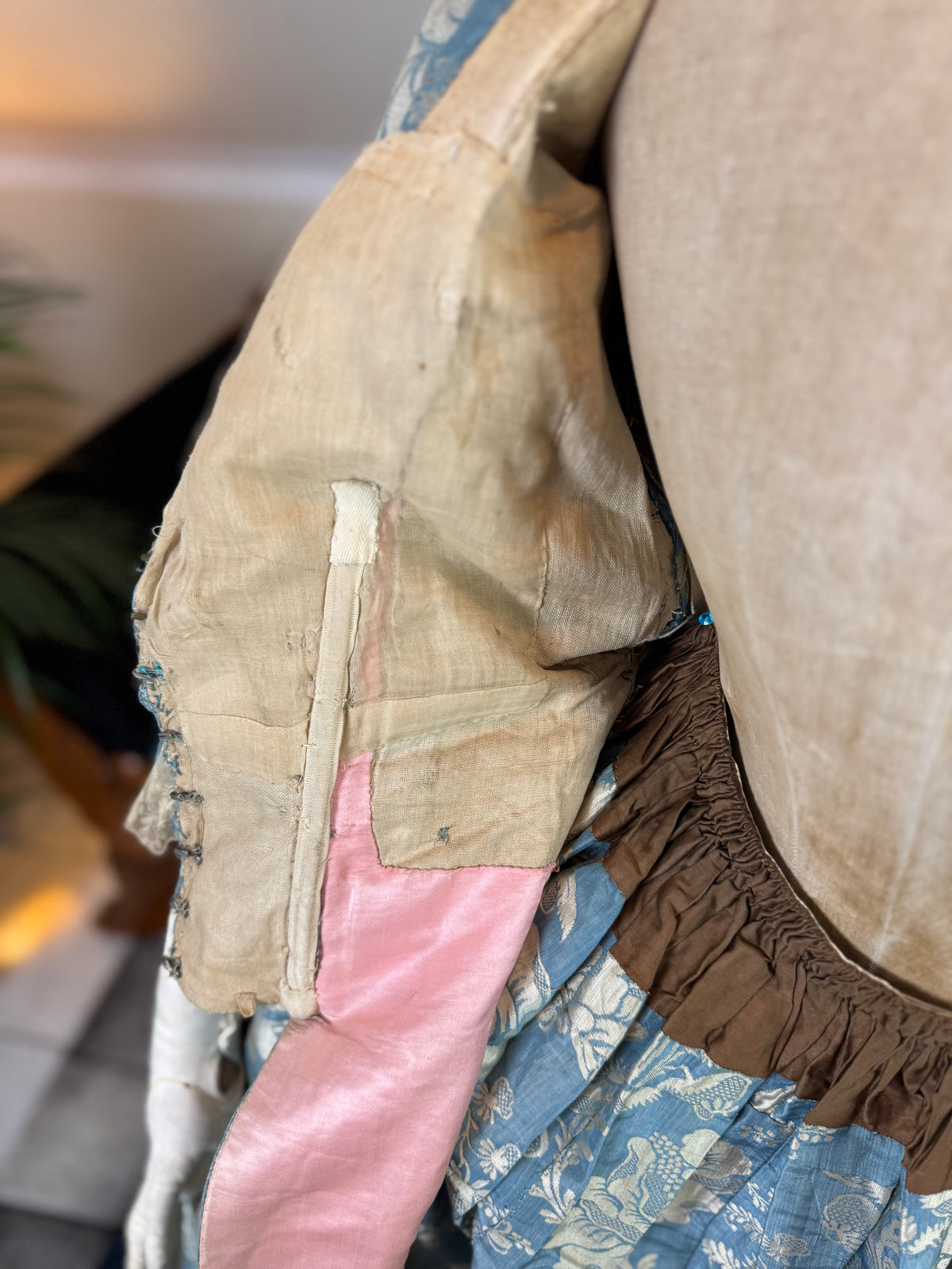 Robe à la Française in blue and cream silk damask – Authentic Eighteenth‑Century Gown, ca. 1770