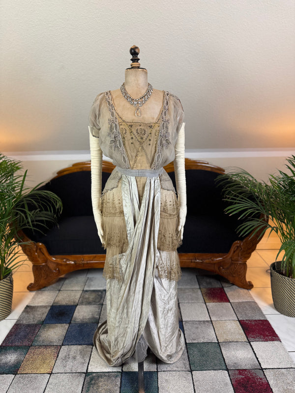 Antique GUSTAVE BEER Evening Dress – Silk Chiffon & Velvet, Paris Couture ca. 1912