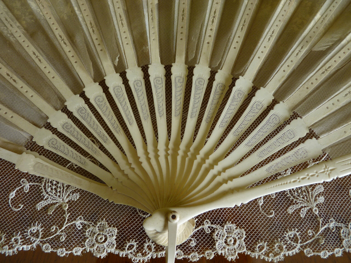Folding Fan, Flying Putto, ca. 1900
