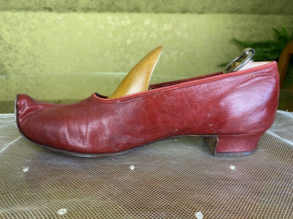 Shoes with "Turkish Toes", Isle of Man, ca. 1905-1919