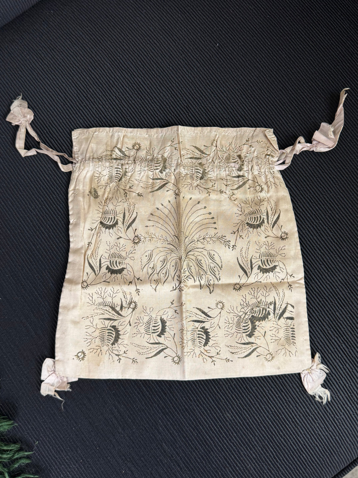 A Lady’s Legacy: Regency-to-Romantic Garments of Mary Newhall, England, ca. 1828