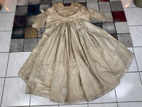 Robe rococo ivoire à la Française et jupon, ca. 1765
