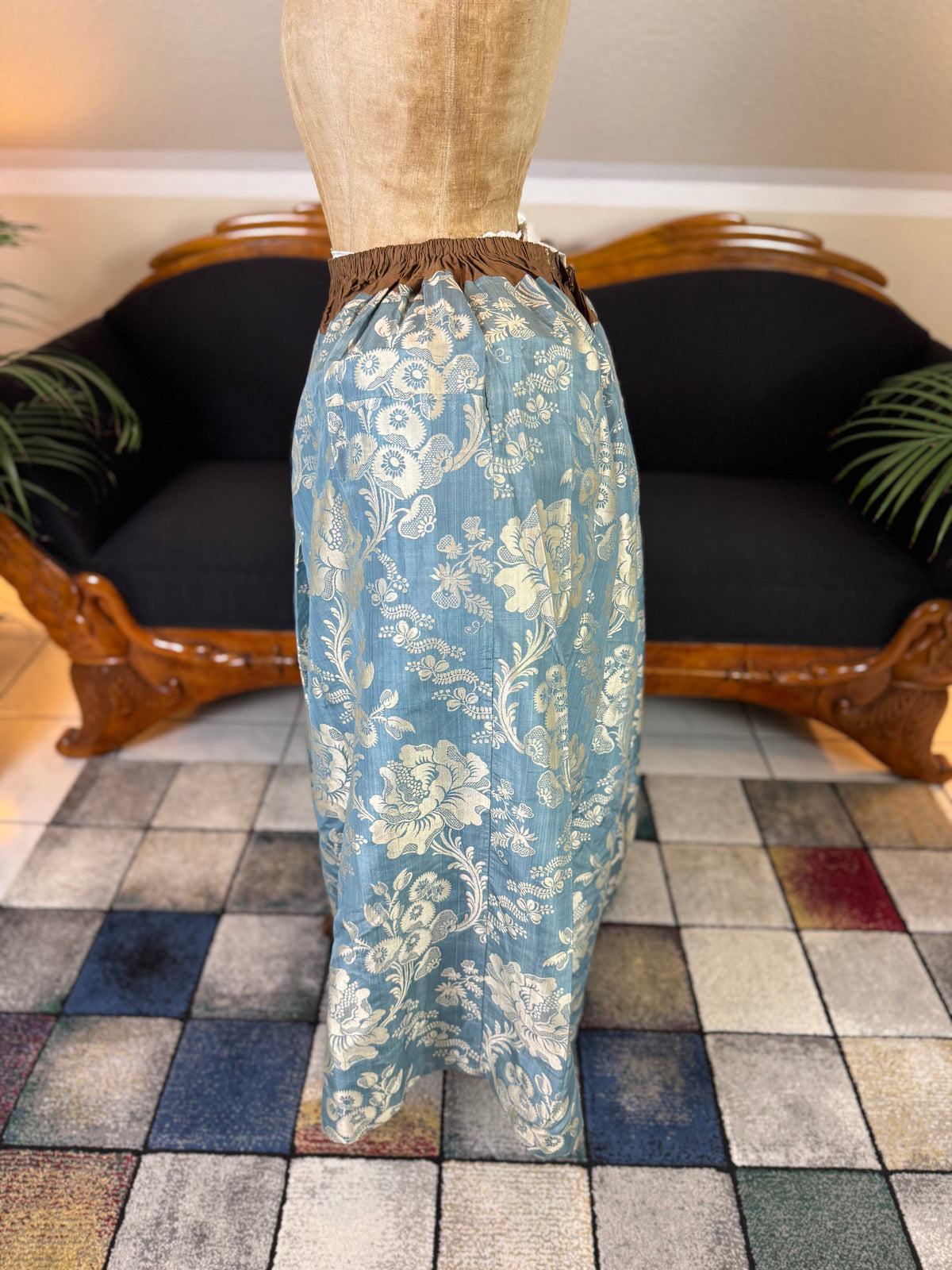 Robe à la Française in blue and cream silk damask – Authentic Eighteenth‑Century Gown, ca. 1770