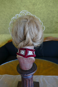 Red Collar, ca. 1900-1905