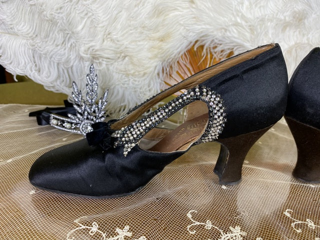 GRAND LUXE Evening Shoes, France, ca. 1927