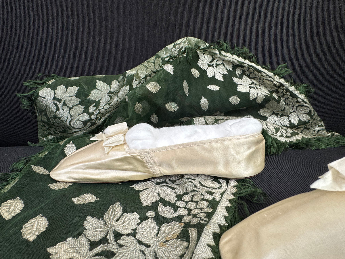 A Lady’s Legacy: Regency-to-Romantic Garments of Mary Newhall, England, ca. 1828