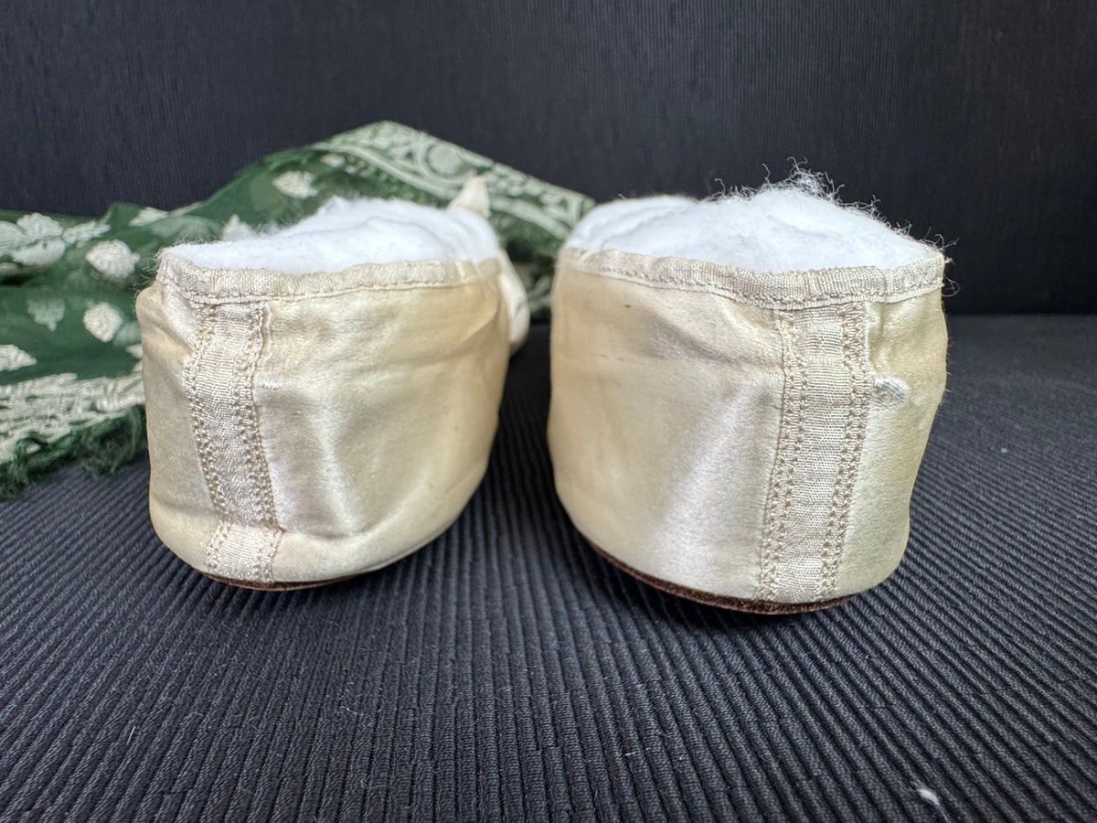 A Lady’s Legacy: Regency-to-Romantic Garments of Mary Newhall, England, ca. 1828