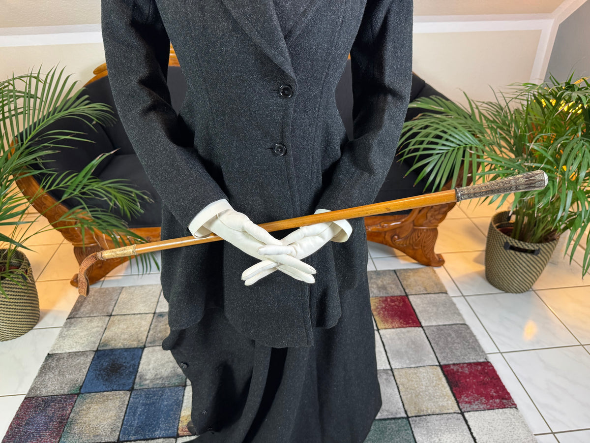 LEGG & MILLARD Antique Riding Ensemble, England, ca. 1904