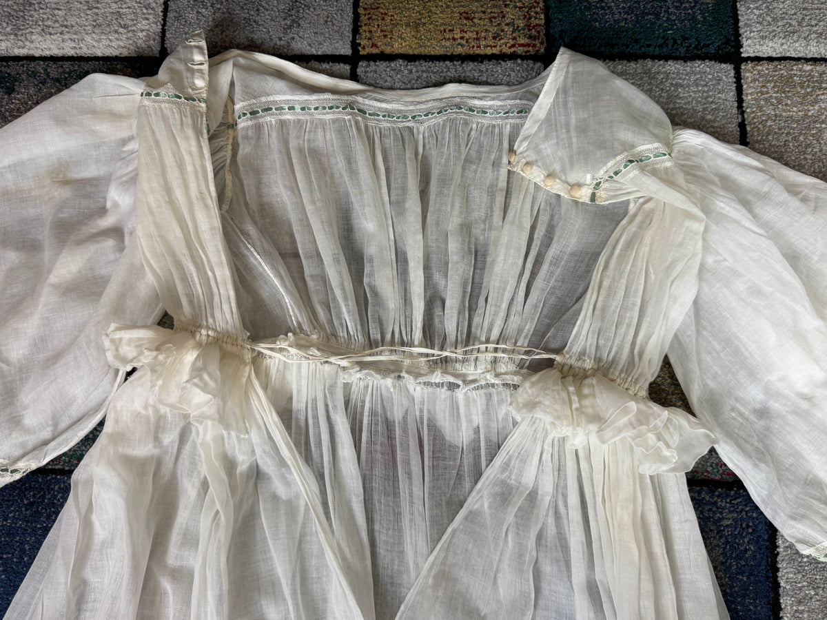 A Lady’s Legacy: Regency-to-Romantic Garments of Mary Newhall, England, ca. 1828