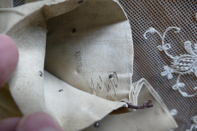Gants d'opéra anciens, vers 1890-1910
