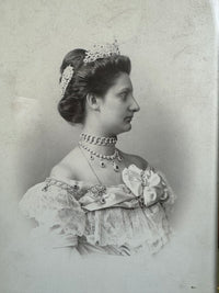 KÖNIGLICHER Trauerhut und Schleier, aus dem Besitz der Herzogin Maria Immakulata von Württemberg, geborene Erzherzogin von Österreich, Stuttgart, ca. 1901