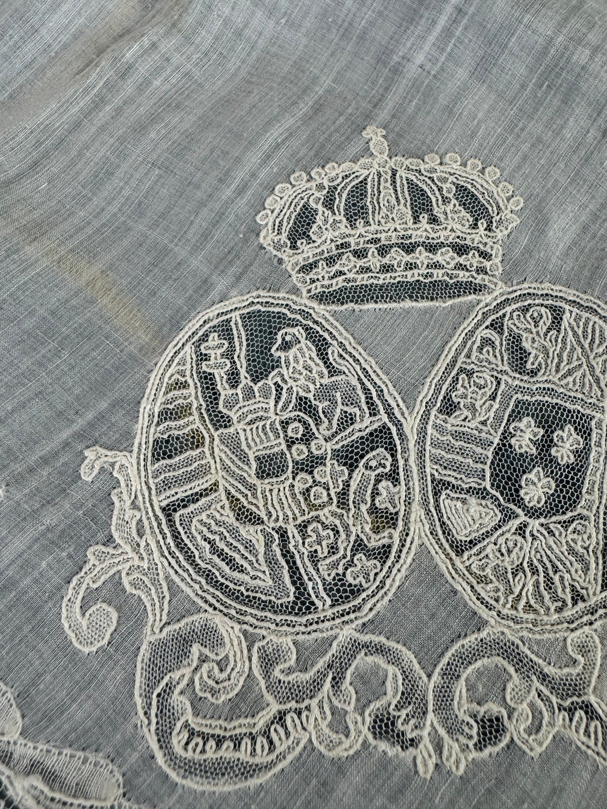 ROYAL Lace Handkerchief with a double coat of arms under a crown: Austria-Tuscany and Bourbon-Sicily, ca. 1861