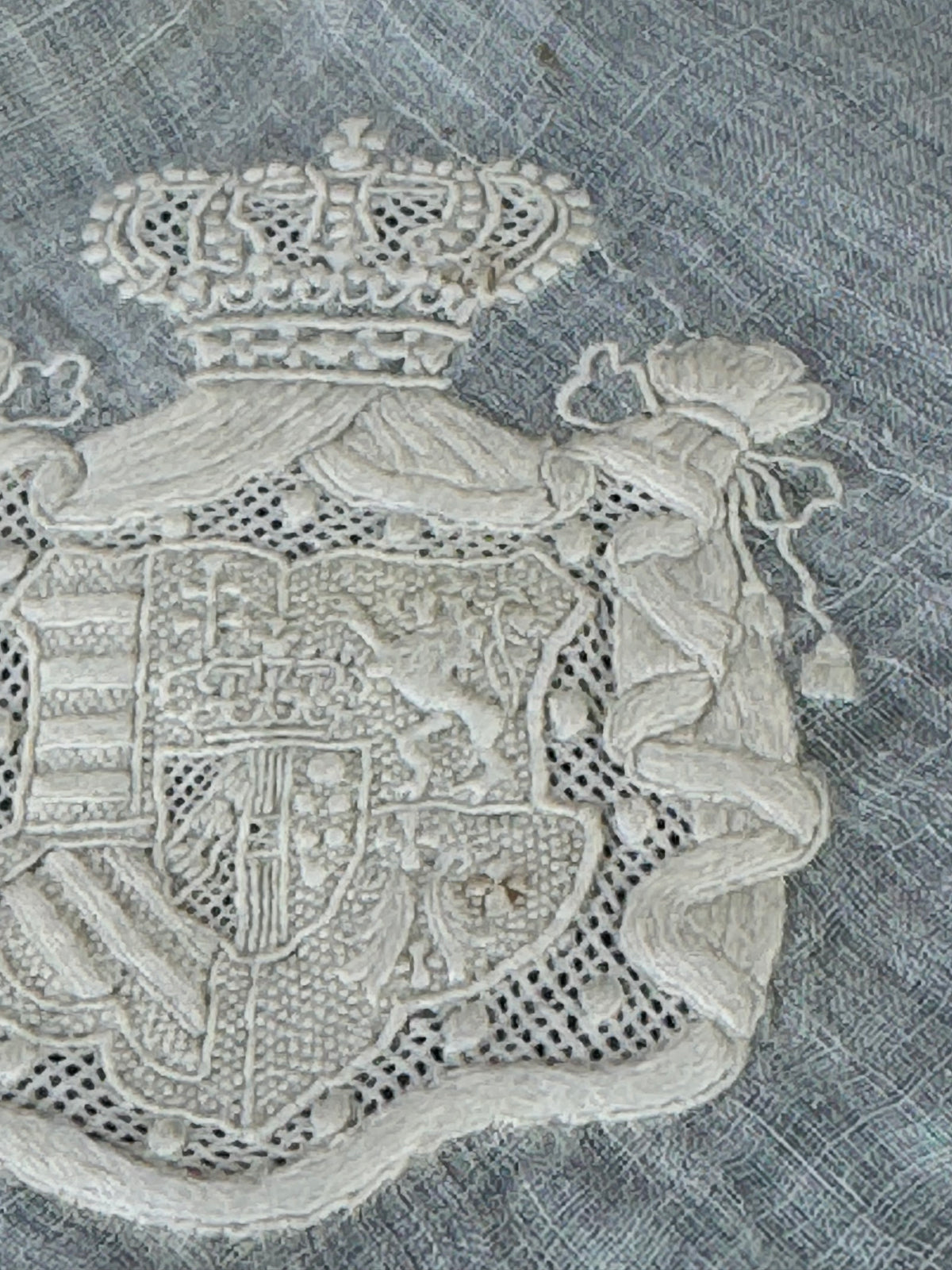 ROYAL Lace Handkerchief with a coat of arms from Austria-Tuscany, ca. 1860