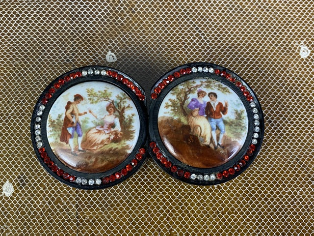 Belt buckle with Romance Scene, ca. 1912
