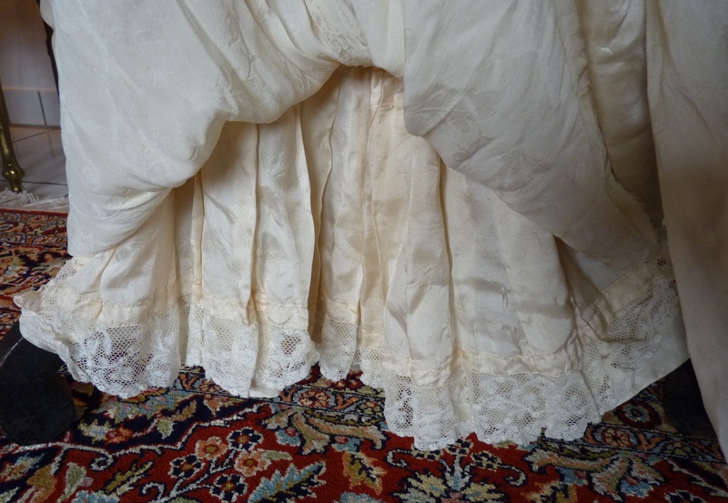 Titanic Era Wedding Dress, ca. 1912 - www.antique-gown.com
